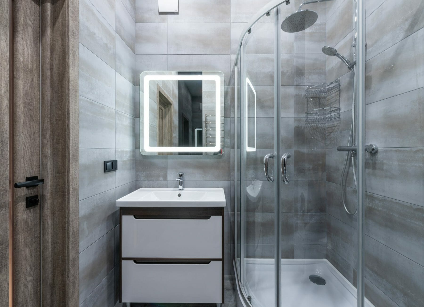 Glass Shower Door in Modern Bathroom | Sawyer Glass