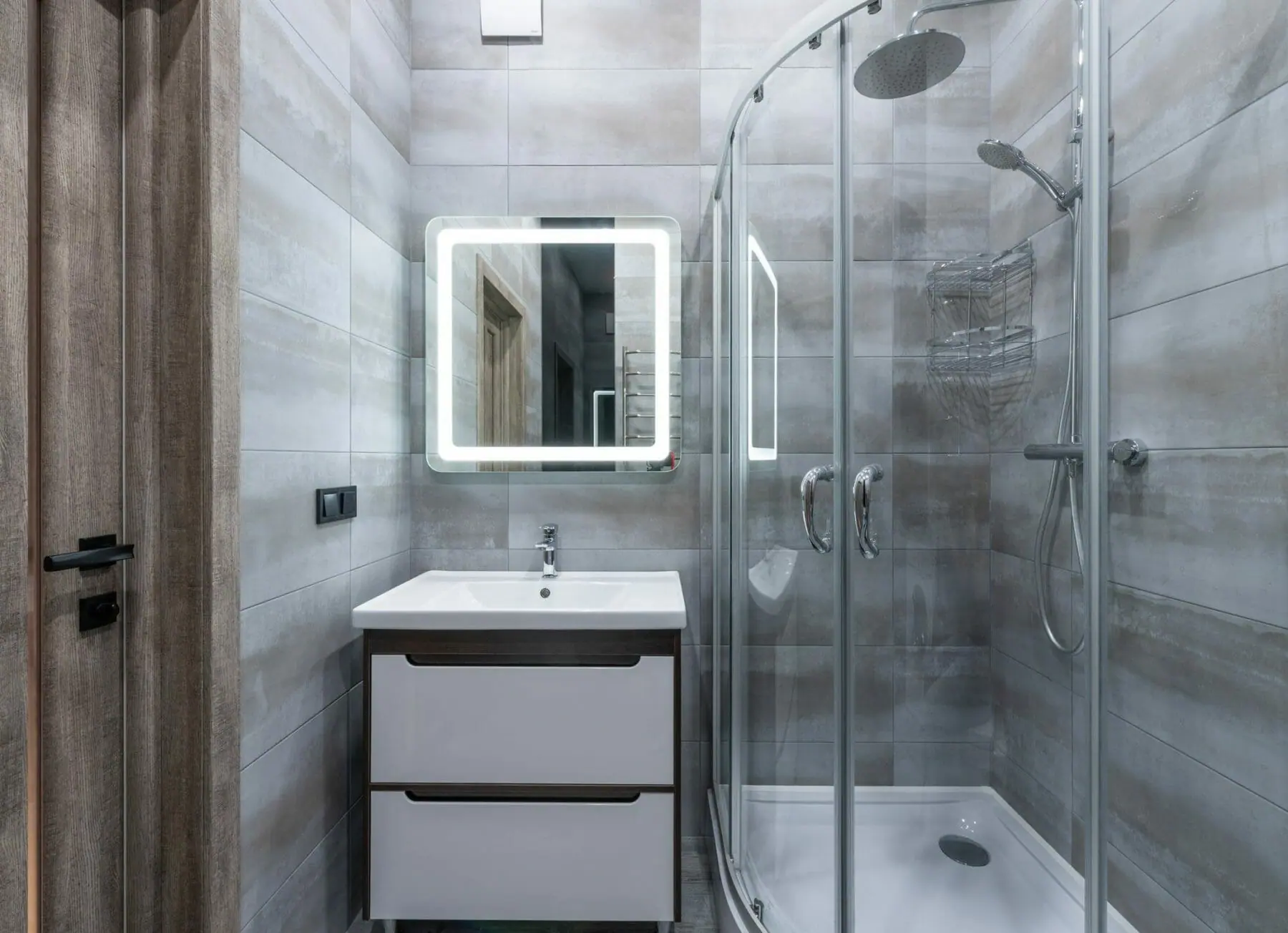 How to Prevent Water Spots on Shower Doors! {2 Clever Tips}
