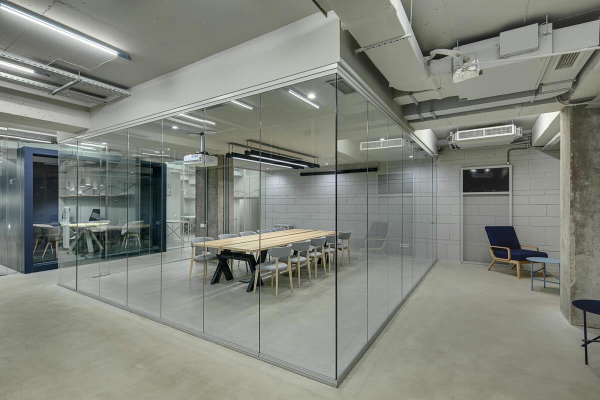 Sawyer Glass Custom Dividers and Partitions
